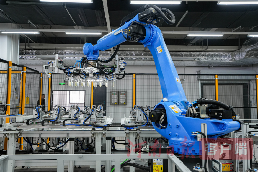 富士康在航空港打造全球首个“储能灯塔工厂”，储能项目迈向量产新阶段